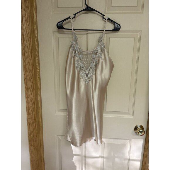 Flora women's plus size nightgown chemise sleepwear 1X - Picture 1 of 8